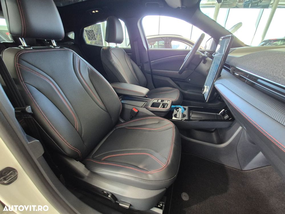 Ford Mustang Mach-E AWD 276 kW Premium - 29
