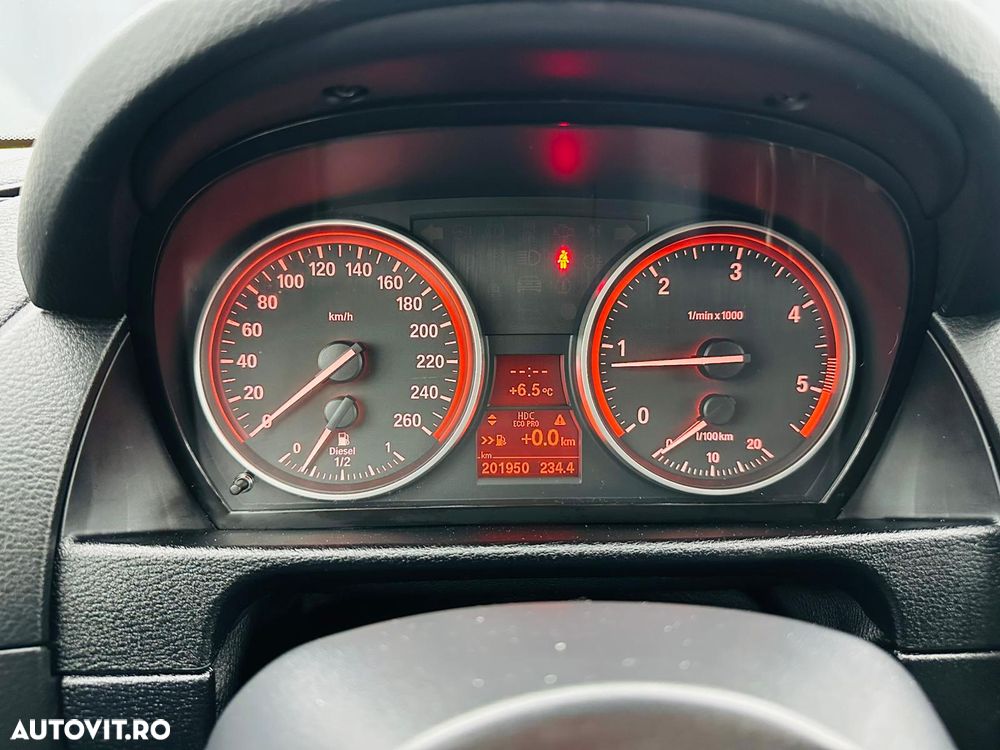 BMW X1 xDrive18d Sport Line - 28