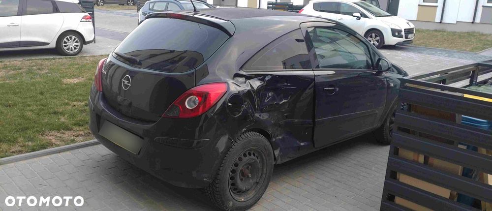 Opel Corsa 1.2 16V Cosmo - 5