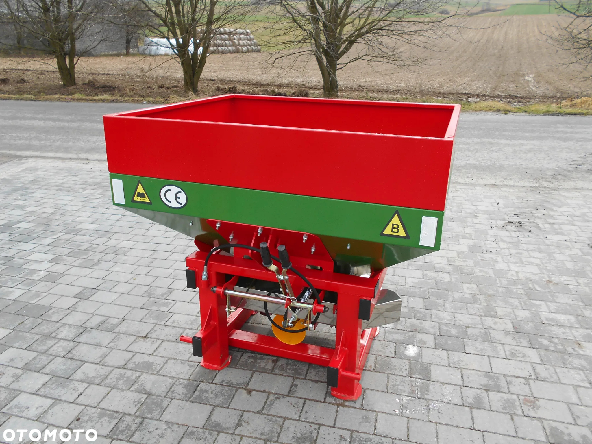 Rozsiewacz nawozów 600/800/1000/1200l SIEWKA/siewnik nawozów JANPOL malowany/ocynk OD RĘKI /przekładnia żeliwna - 4