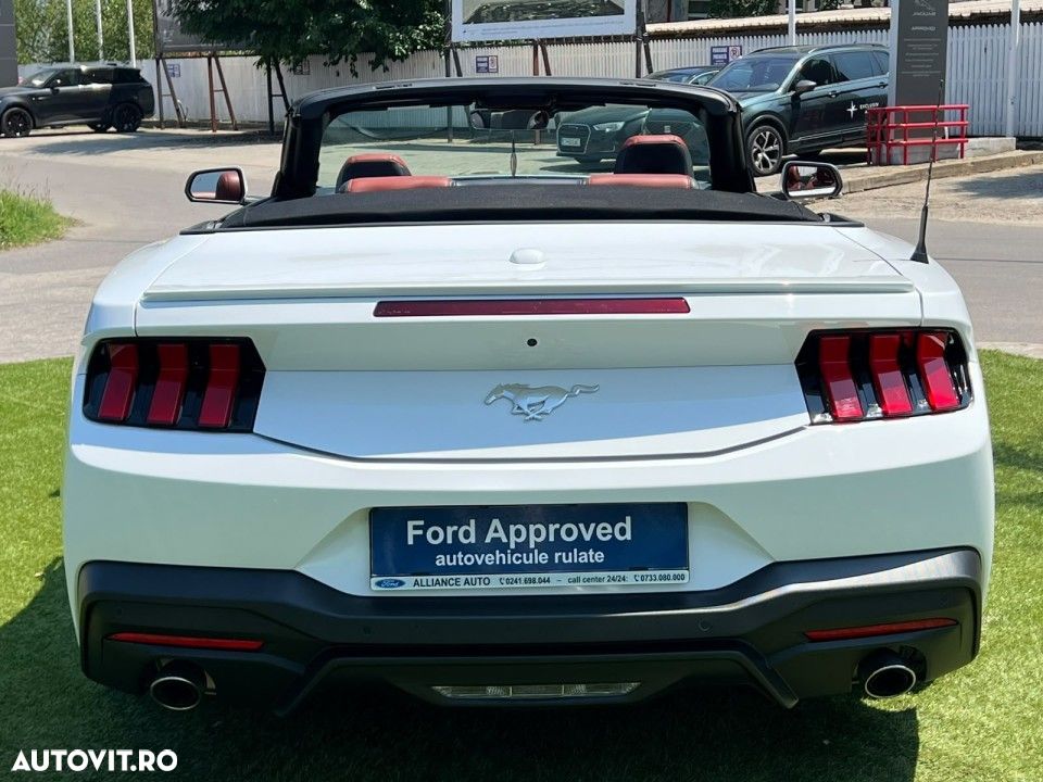 Ford Mustang - 9