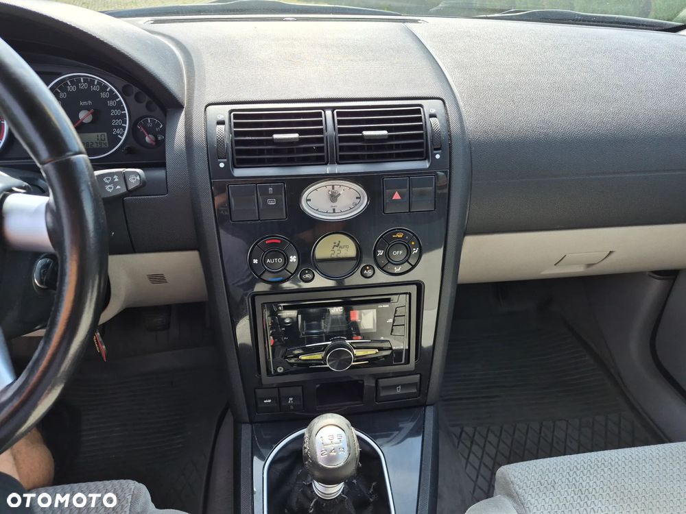 Ford Mondeo 2.5 V6 Ghia X - 10