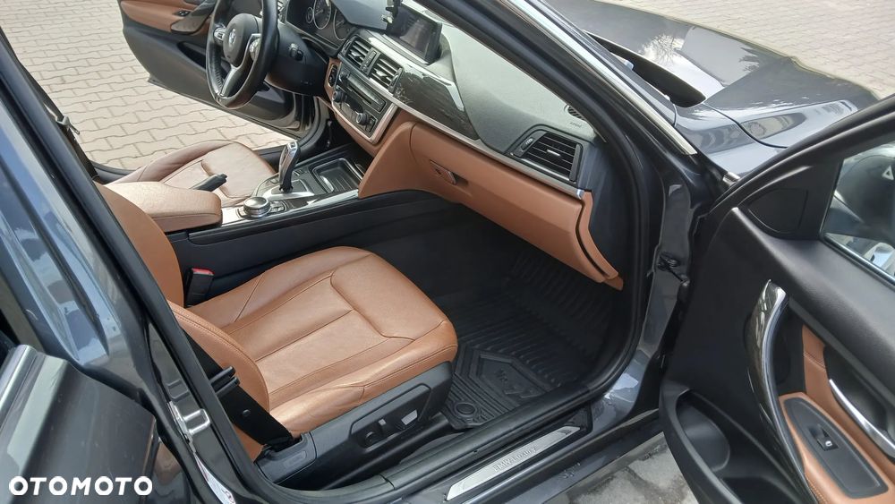 BMW Seria 3 330d Sport-Aut Luxury Line - 23