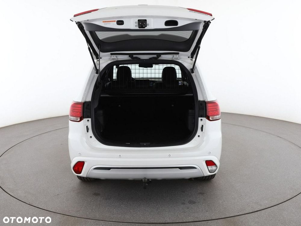 Mitsubishi Outlander 2.4 4WD Top - 20