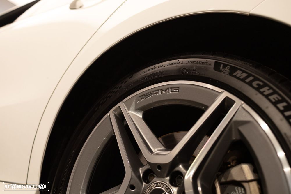 Mercedes-Benz CLA 250 e - 34