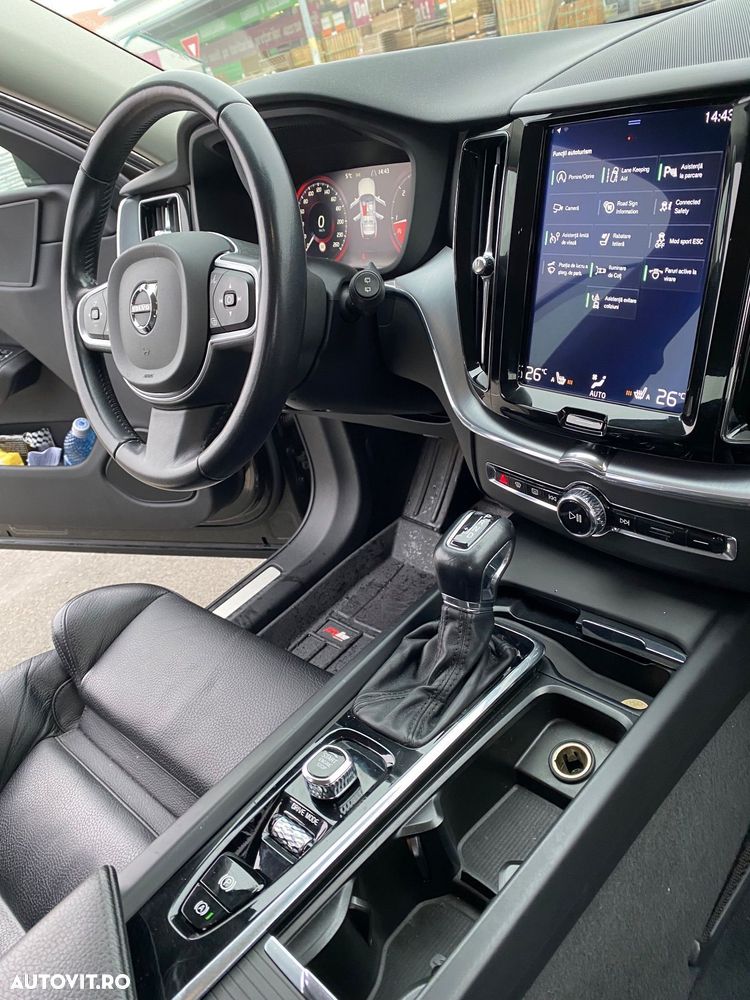 Volvo XC 60 D4 Geartronic Summum - 18