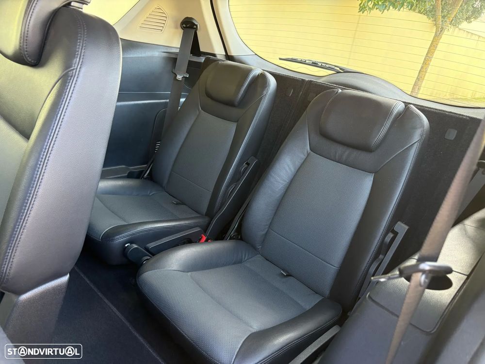 Ford S-Max 1.8 TDCi Titanium 7L - 23