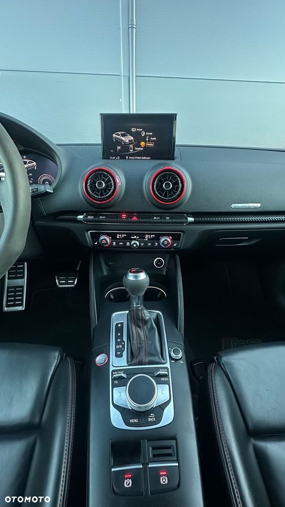 Audi RS3 Limousine - 16