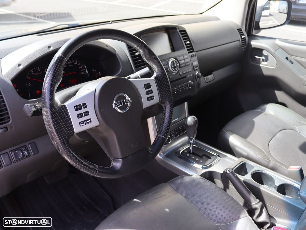 Nissan Navara 3.0 dCi V6 CD LE AT 4WD - 6