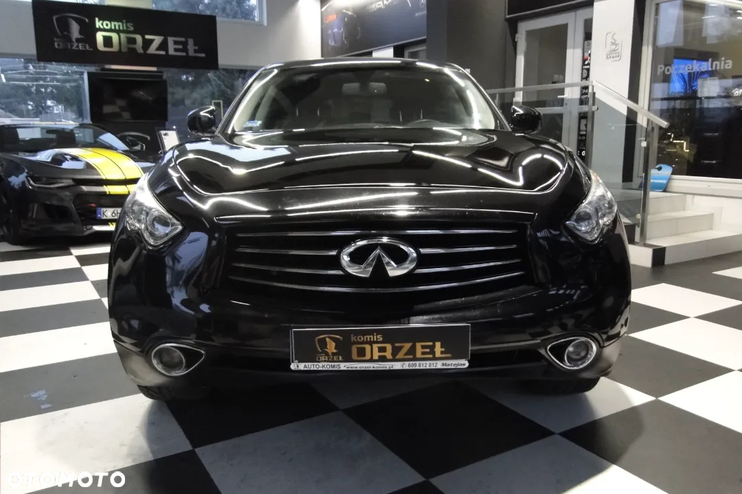 Infiniti QX70 - 4