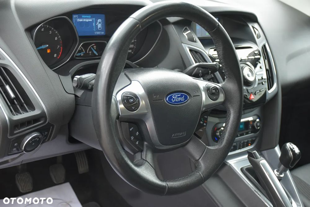Ford Focus 1.6 EcoBoost Start-Stopp-System Titanium - 24