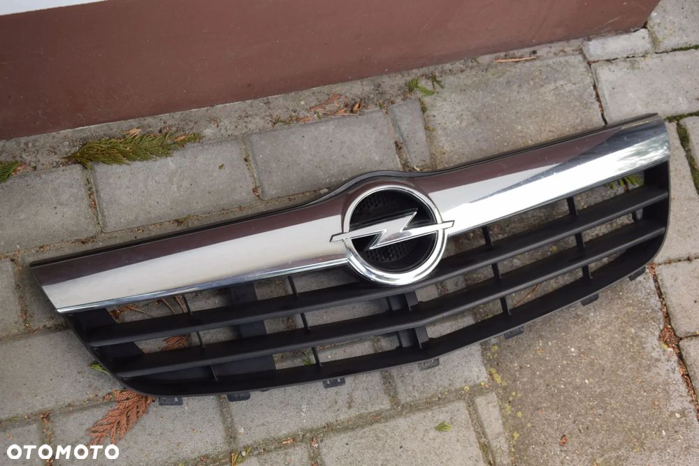 Opel Agila B II 08- Atrapa chłodnicy Grill oryginał OPEL EUROPA stan BDB - 1