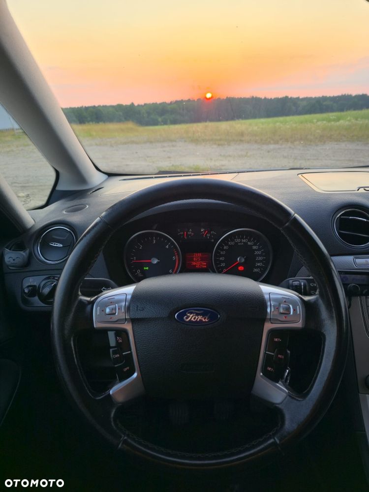 Ford Galaxy - 2