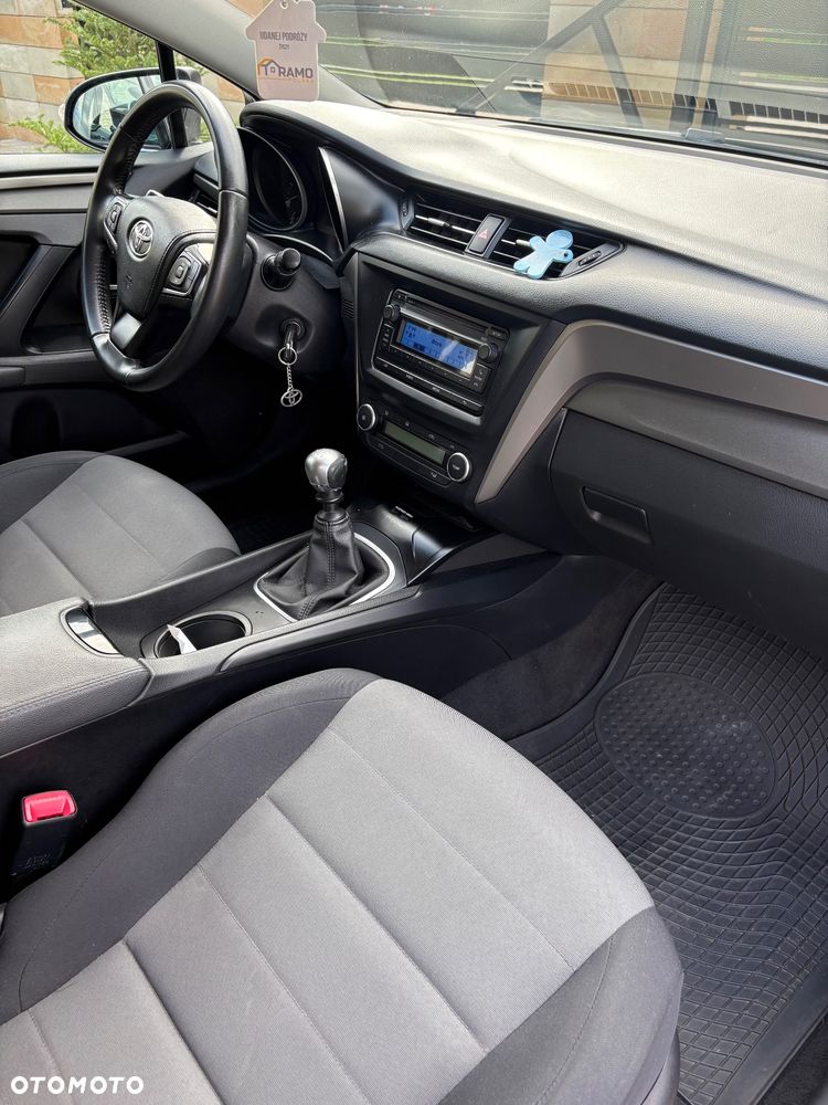 Toyota Avensis 1.6 D-4D Active - 7