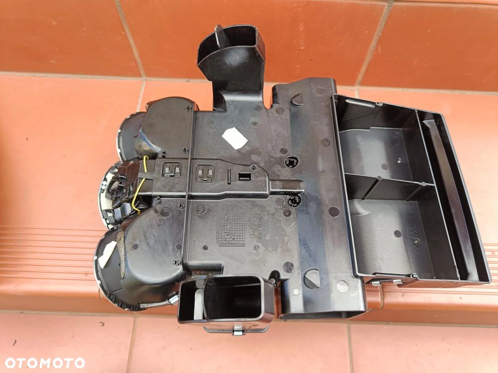 MERCEDES W209 CLK ŚRODKOWA KRATKA NAWIEWU CZARNA - 9