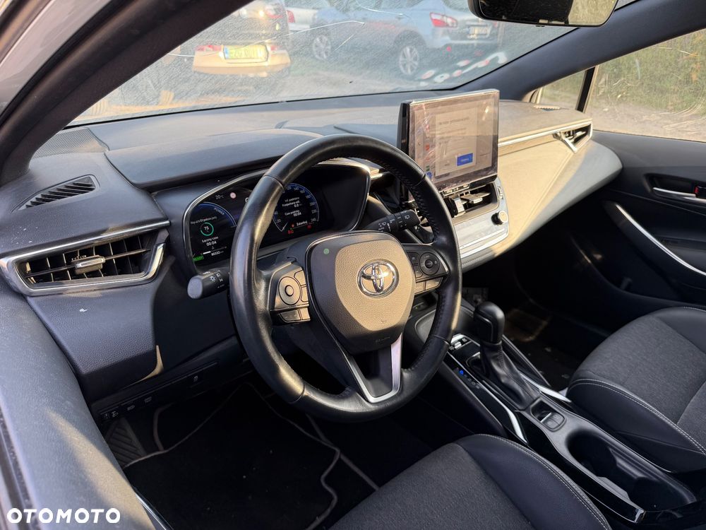 Toyota Corolla - 10
