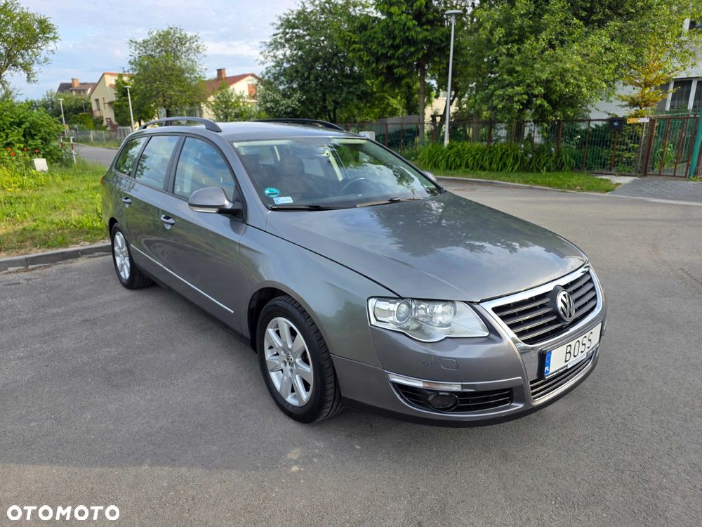 Volkswagen Passat - 2