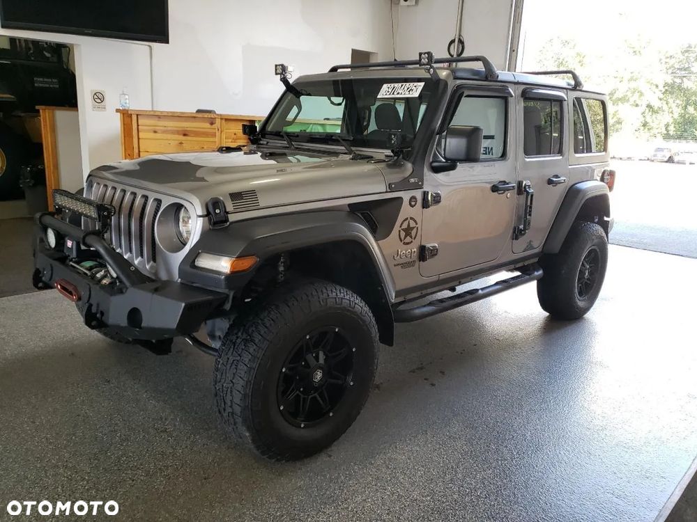 Jeep Wrangler - 1