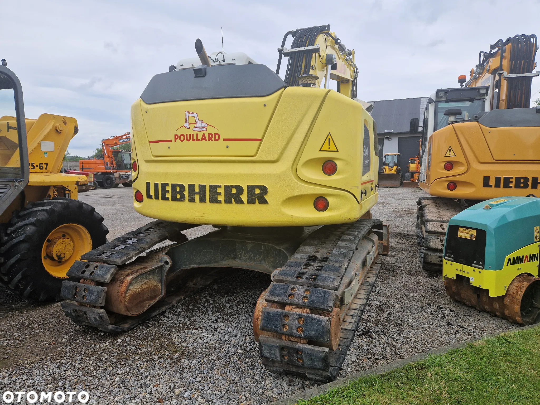 Liebherr R914 Compact - 8