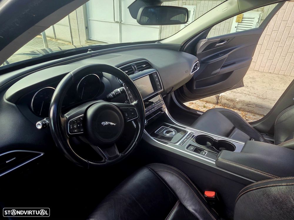 Jaguar XE 2.0 D Portfolio Aut. - 13