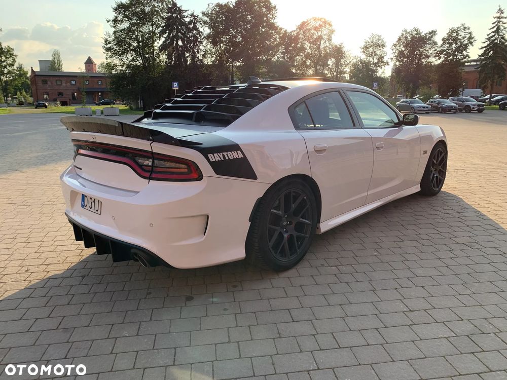 Dodge Charger 5.7 R/T Daytona - 2
