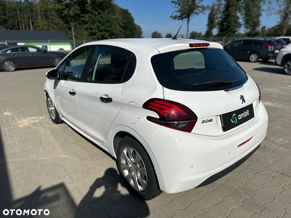 Peugeot 208 - 9