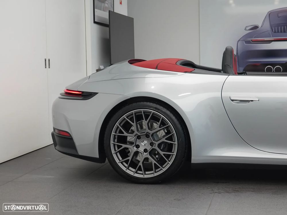 Porsche 911 Série F - 18