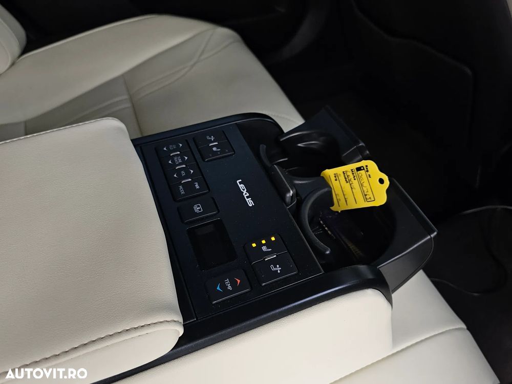 Lexus Seria ES 300h Luxury - 17