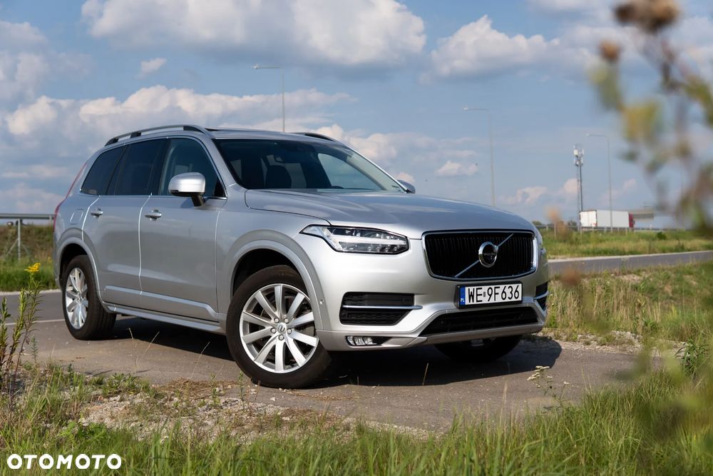 Volvo XC 90 T5 AWD Geartronic Momentum - 2