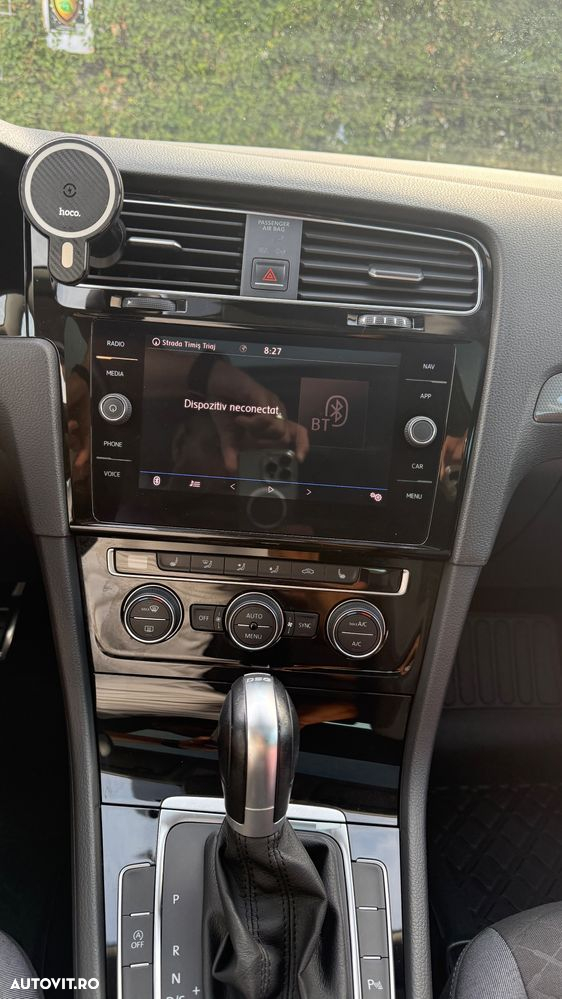 Volkswagen Golf - 6