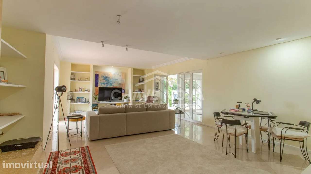 Moradia V6 c/ Piscina Interior e Exterior em Arcozelo - Grande imagem: 2/28