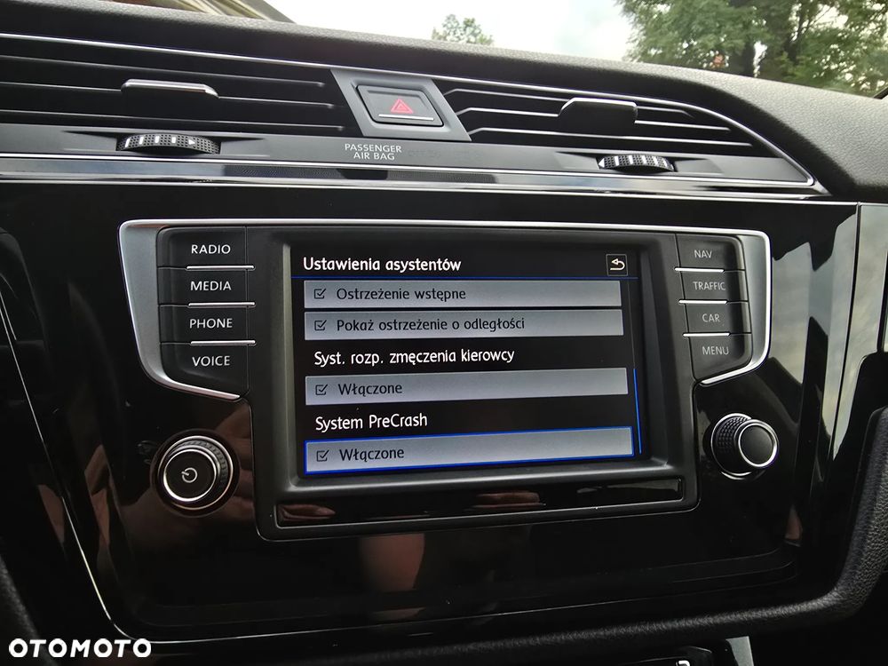 Volkswagen Touran 2.0 TDI BMT Highline DSG - 25