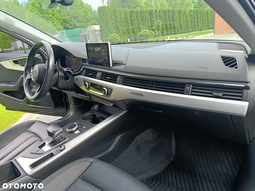 Audi A4 Limousine - 14