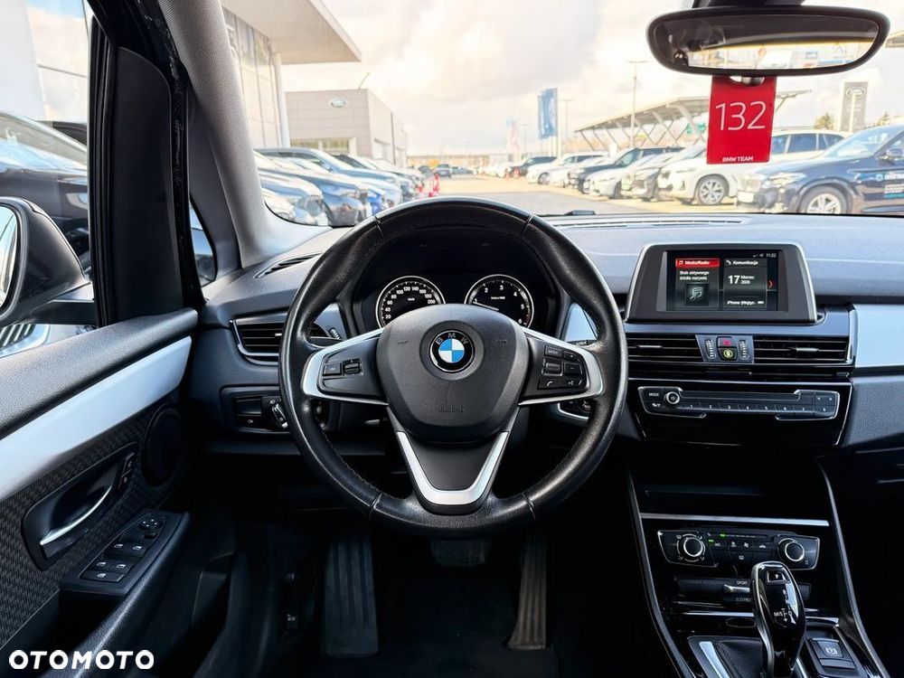BMW Seria 2 218d - 25