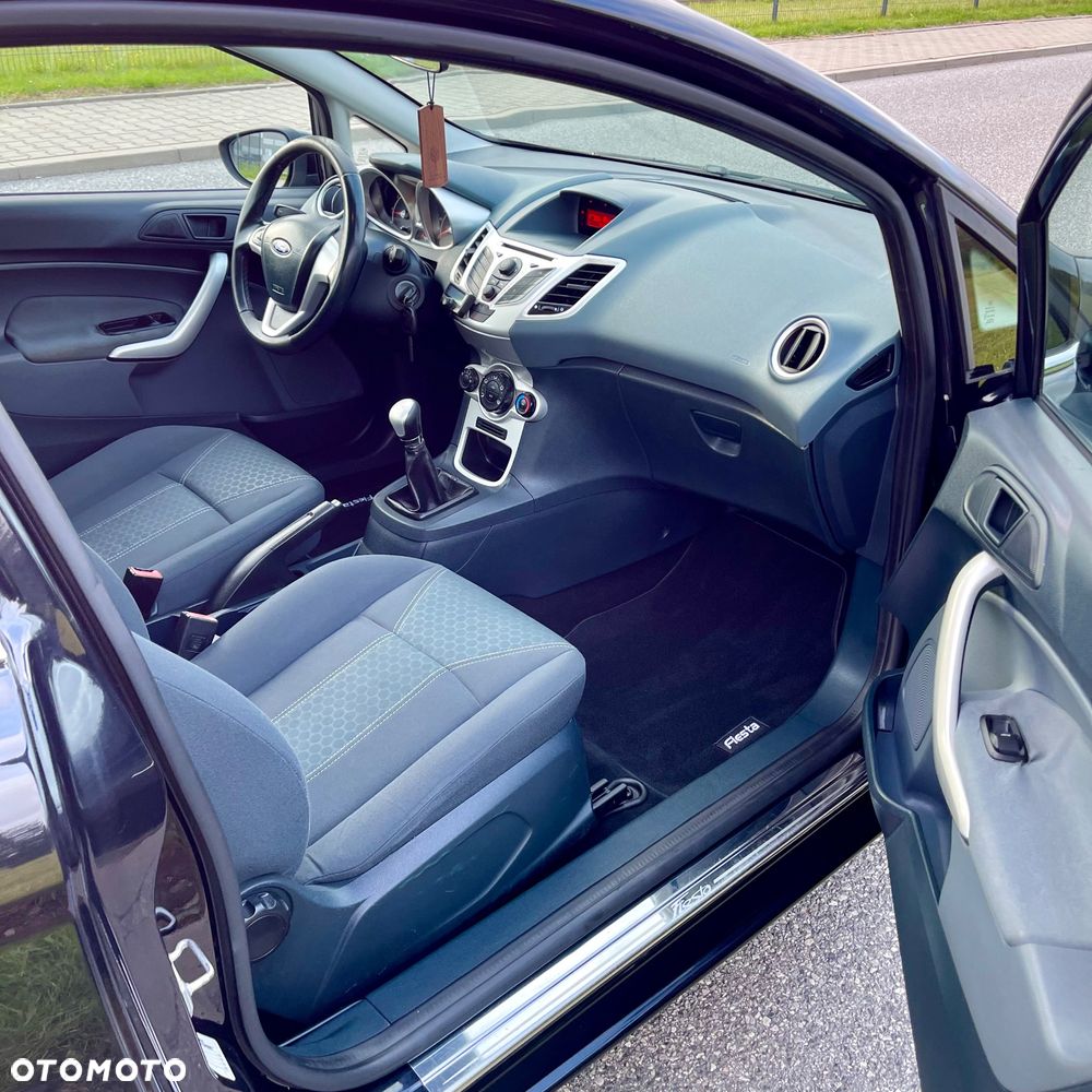 Ford Fiesta 1.25 Ghia - 17