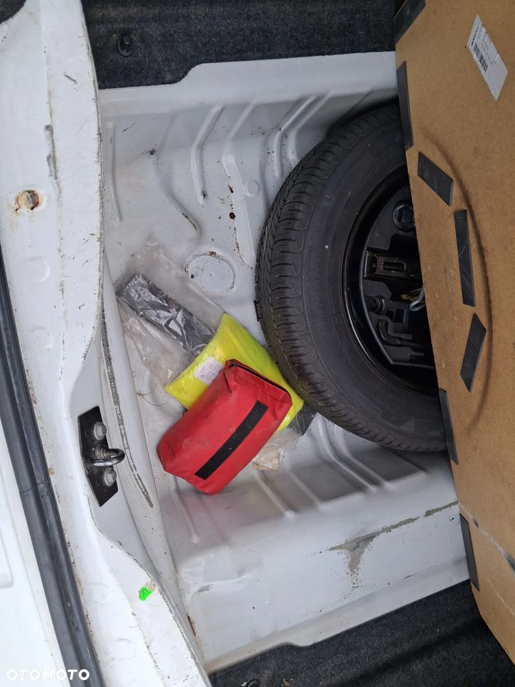 Peugeot 301 1.6 HDi Active - 15