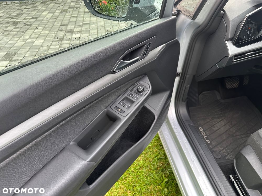 Volkswagen Golf - 16