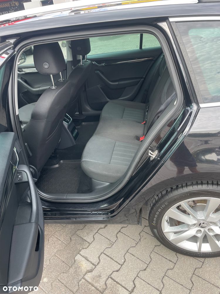Skoda Octavia 1.4 TSI Ambition DSG - 16