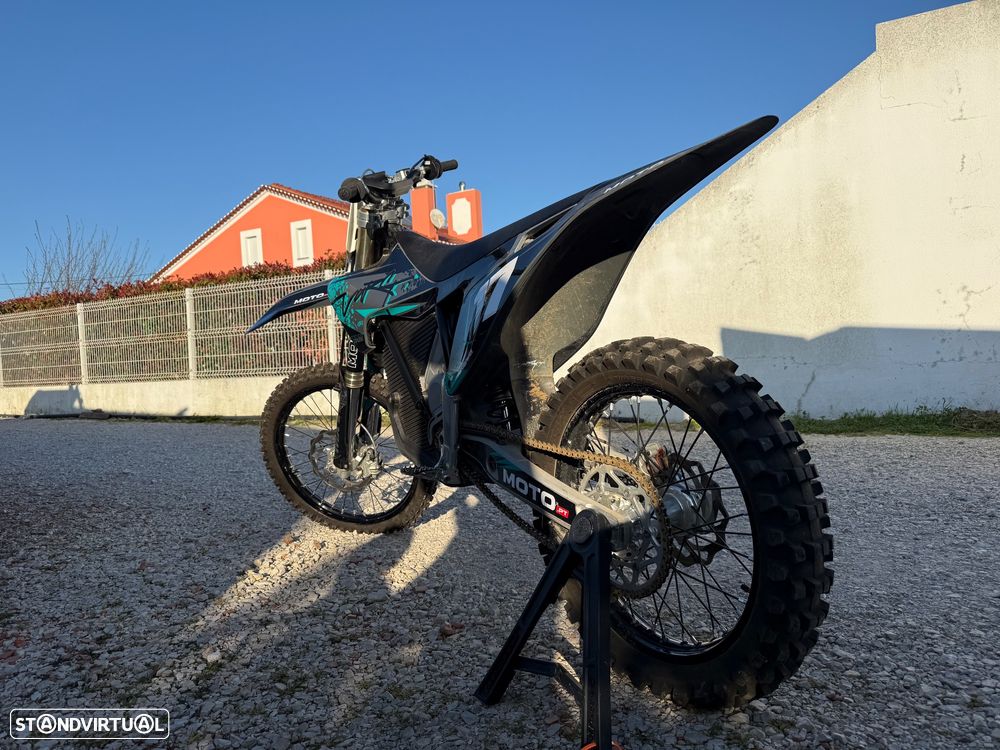 Outra não listada Outra - 6