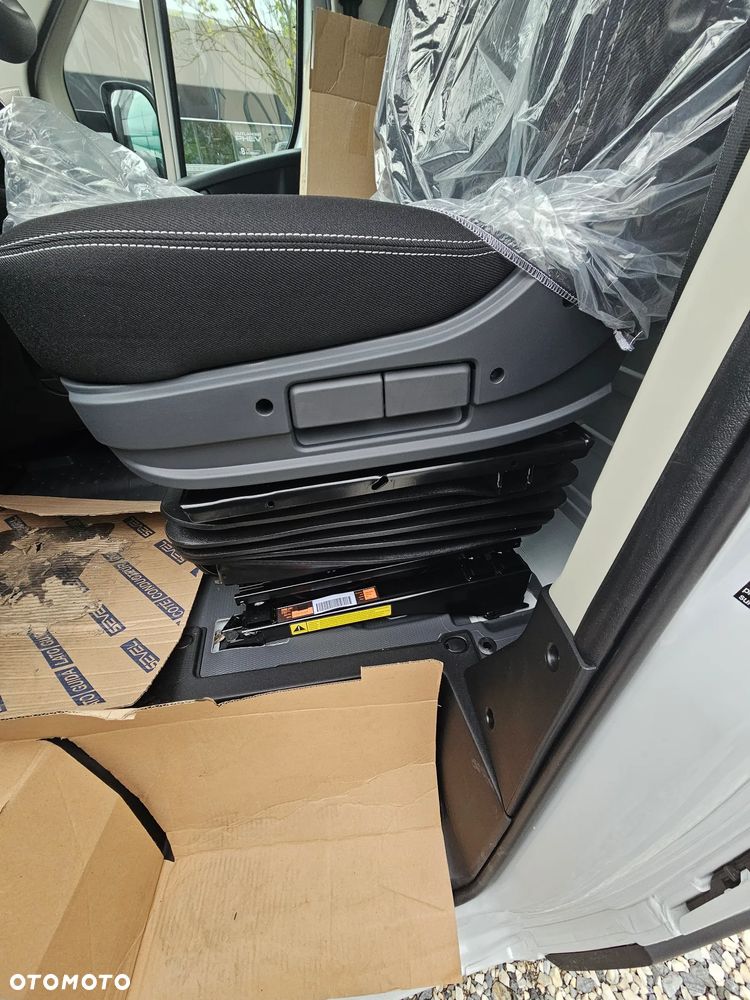 Opel MOVANO Podwozie L3 3.5T Diesel 2.2 140 KM Manual - 8