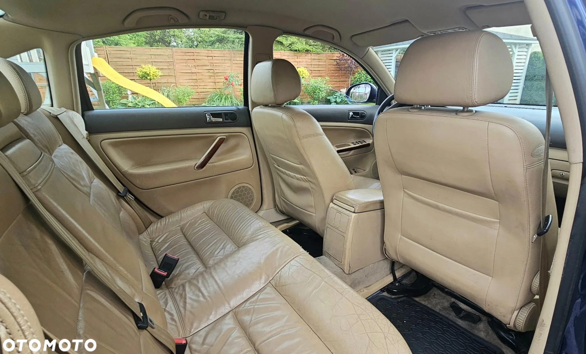 Volkswagen Passat 1.9 TDI Highline - 5