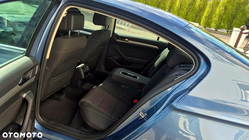 Volkswagen Passat 2.0 TDI (BlueMotion Technology) Comfortline - 15