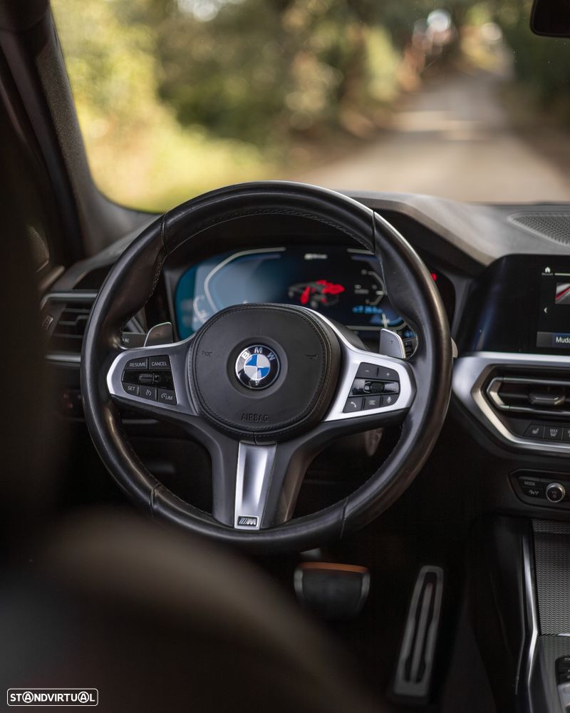 BMW 330 e Touring Pack Desportivo M Auto - 13