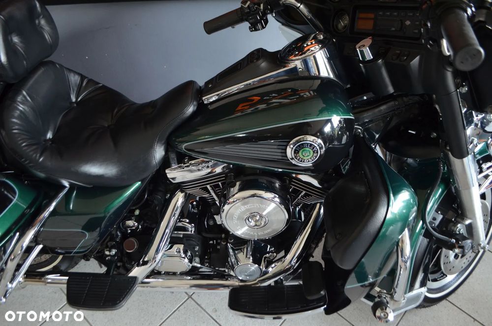 Harley-Davidson FLHT Electra Glide Standard - 18