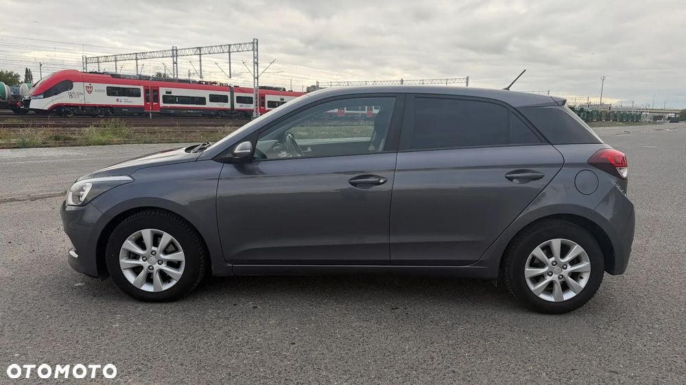 Hyundai i20 1.1 CRDi Star Edition - 32