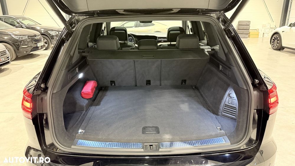 Volkswagen Touareg 3.0 V6 e-Hybrid 4Motion Aut. Atmosphere - 19