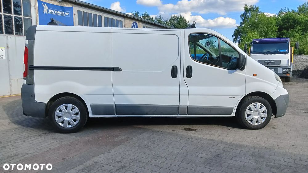 Opel Vivaro - 10