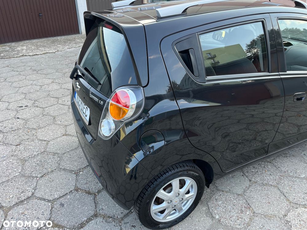 Chevrolet Spark - 24