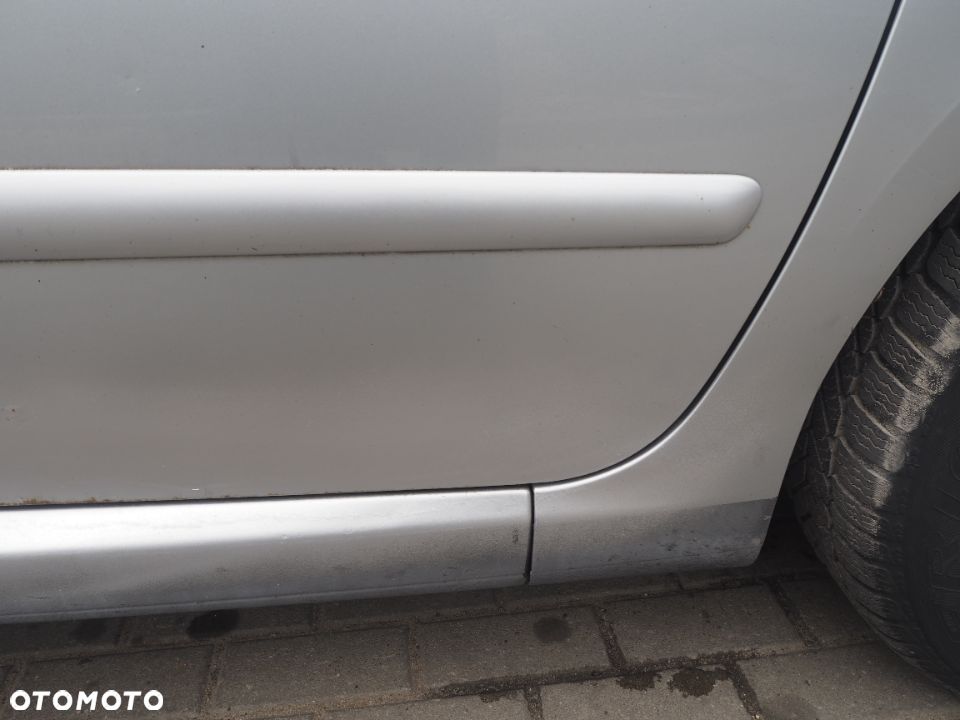Drzwi Prawe Przednie Peugeot 307 Kolor: EZR - 8