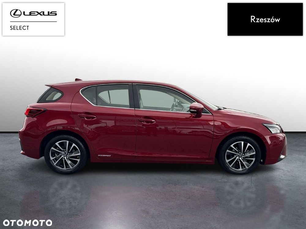 Lexus CT - 4